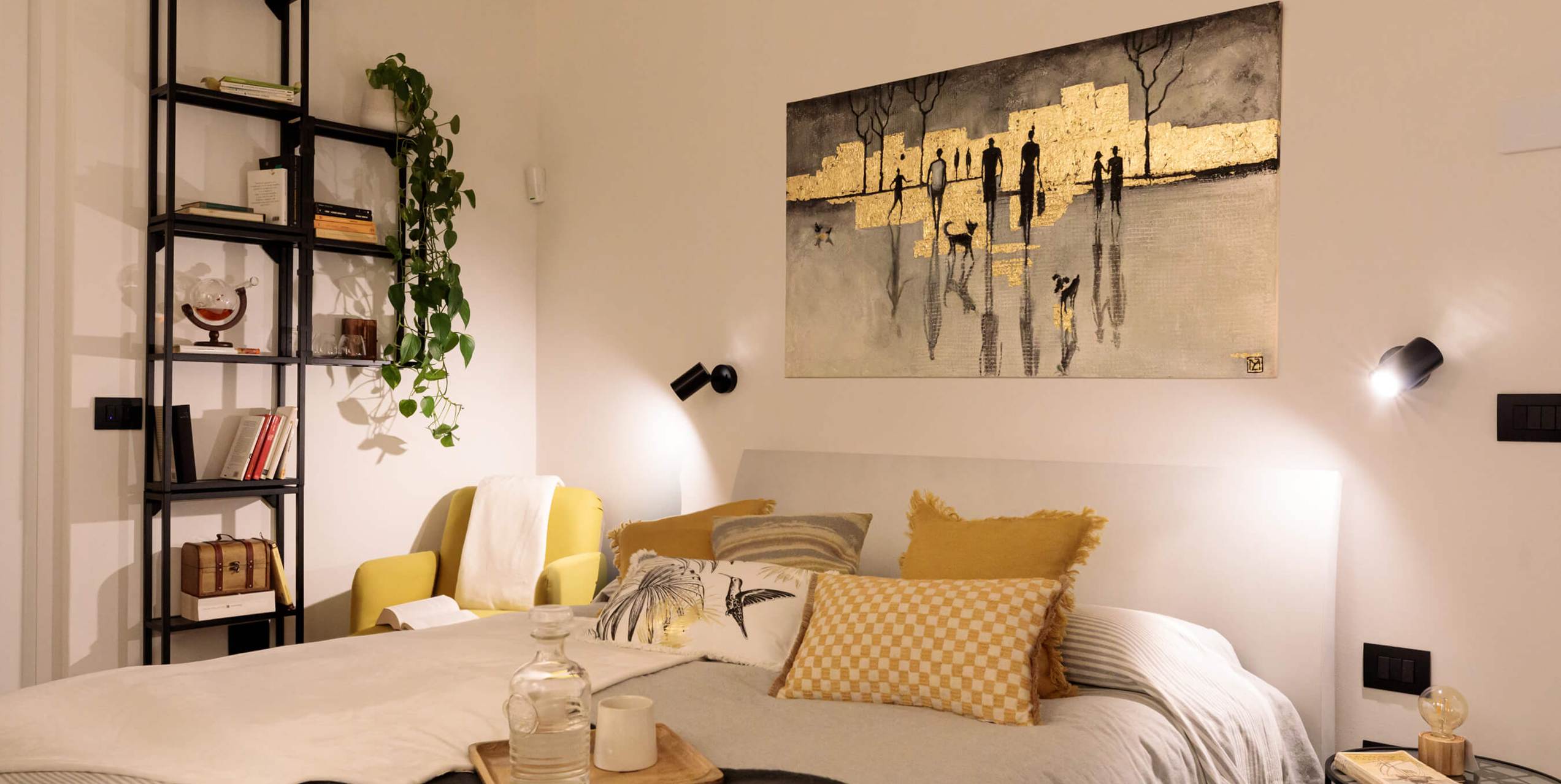 Una camera da letto moderna