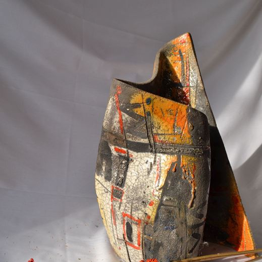 Vaso in ceramica Raku realizzato a mano da Melissa Zanella
