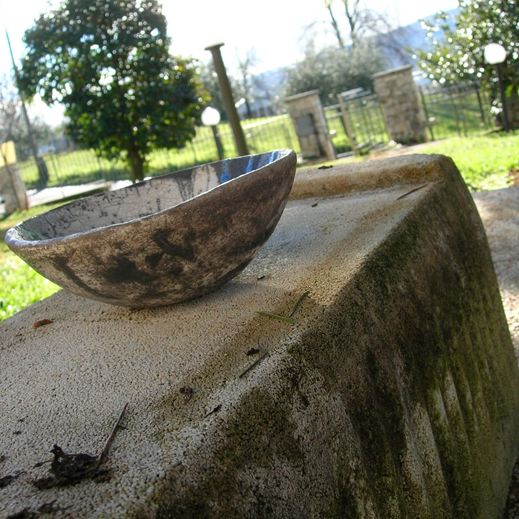 Ciotola in ceramica Raku realizzata a mano da Melissa Zanella