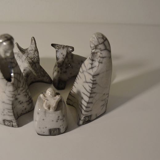 Presepe in ceramica Raku realizzato a mano da Melissa Zanella