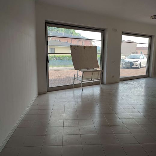 Studio di un tatuatore prima dell'intervento di ristrutturazione a cura dell'architetto Melissa Zanella