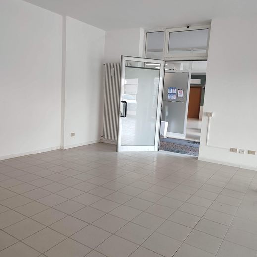 Studio di un tatuatore prima dell'intervento di ristrutturazione, progetto a cura dell'architetta Melissa Zanella