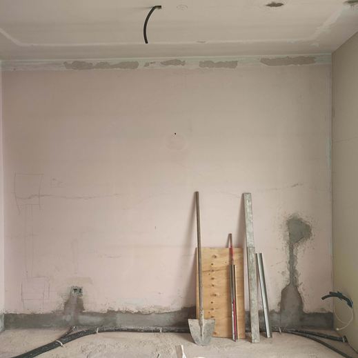 ristrutturazione rimozione vecchio colore dalle pareti