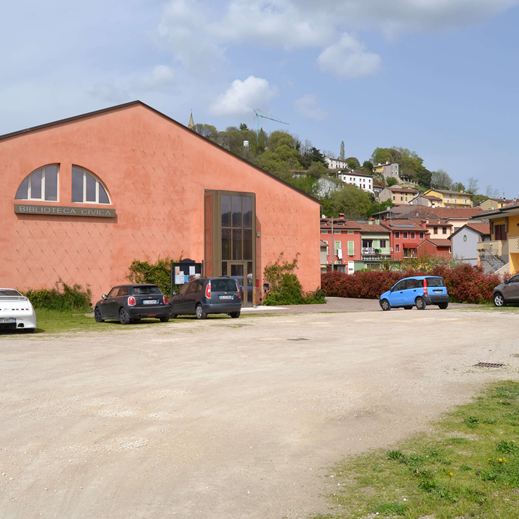 Piazzetta prima della riqualificazione